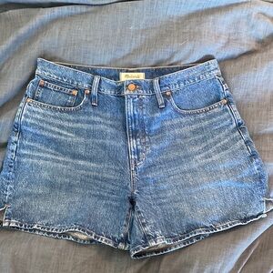 Madewell Relaxed Mid-Length Denim Shorts size 30